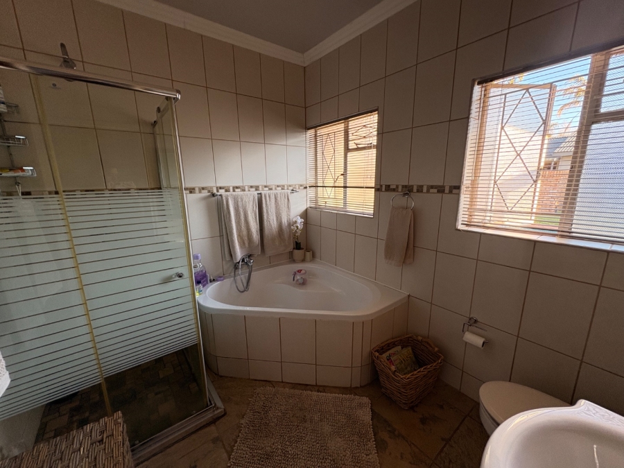 3 Bedroom Property for Sale in Wilkoppies North West